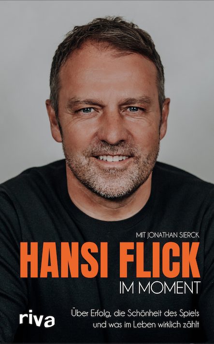 Hansi Flick-Im Moment-Cover2D-klein